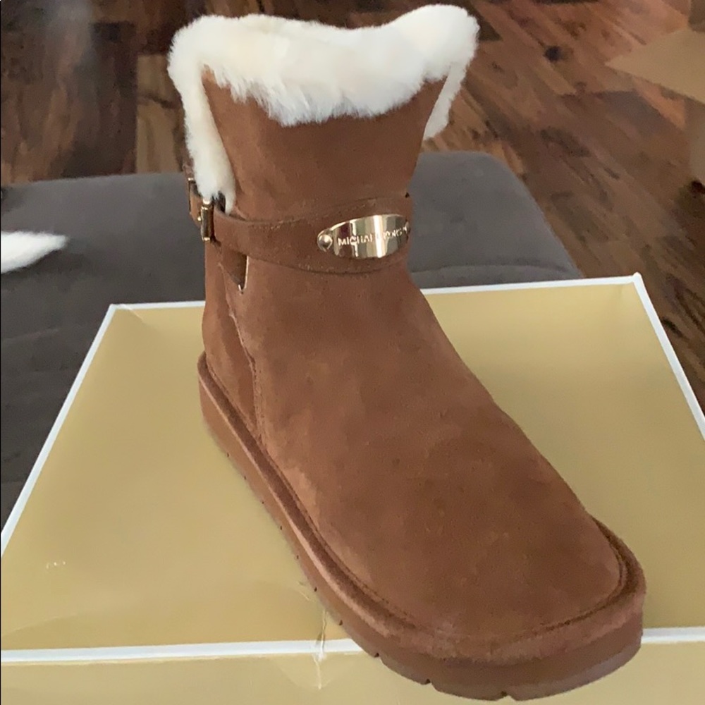 Michael Kors winter boots